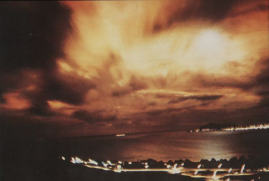 The flash created by the Starfish Prime high-altitude nuclear test on July 9,1962 as seen from Honolulu, 900 miles away. (Wikimedia Commons) 
