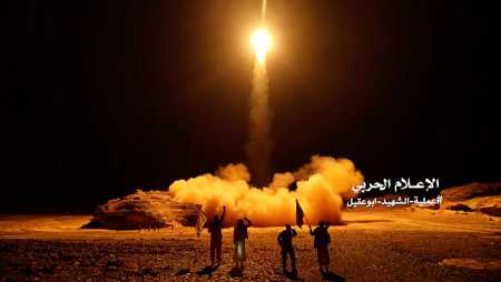 An image grab taken from a video handed out by Yemen's Houthi rebels on March 27 shows what appears to be Houthi military forces launching a ballistic missile on March 25 reportedly from the capital Sana'a. (Photo: AFP/Getty Images)