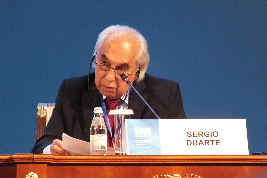 Sérgio Duarte speaks at the August 2017 Pugwash Conference on Science and World Affairs held in Astana, Kazakhstan. (Photo: Pugwash Conference on Science and World Affairs)