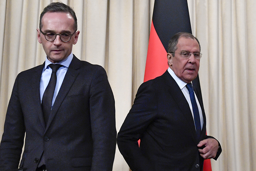German Foreign Minister Heiko Maas (left) and Russian Foreign Minister Sergey Lavrov meet the press after discussing INF Treaty issues in Moscow January 18. (Photo: Alexander Nemenov/AFP/Getty Images)