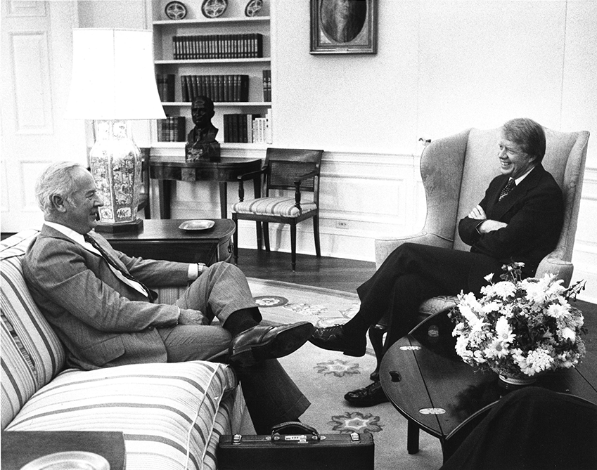 Paul C. Warnke (left), director of the U.S. Arms Control and Disarmament Agency, meets with President Jimmy Carter in the Oval Office. (Photo: Courtesy Warnke family)