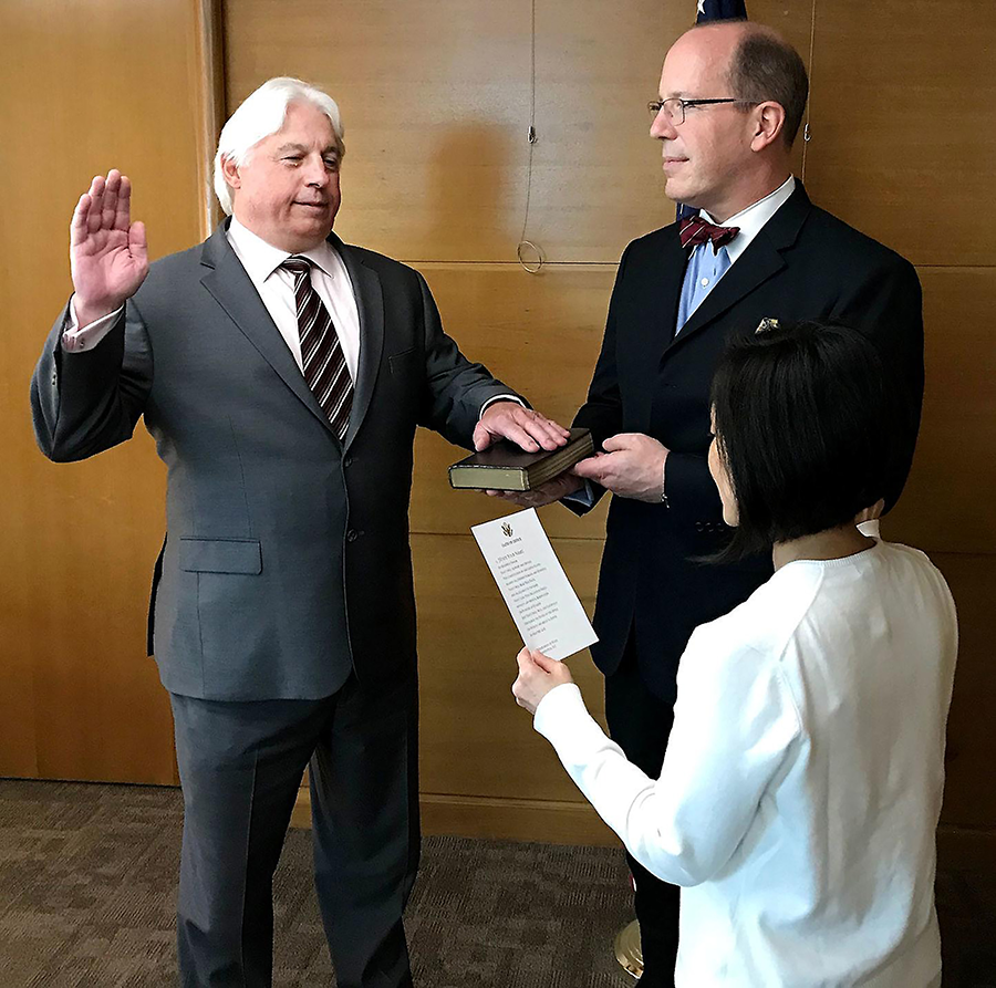 Jeffrey Eberhardt is sworn in as special representative of the president for nuclear nonproliferation In June 2019 by Assistant Secretary of State Christopher Ford. (Photo: U.S. State Department)
