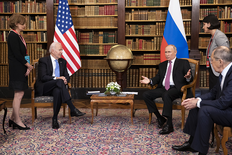 During their June 16 summit in Geneva, U.S. President Joe Biden (L) and Russian President Vladimir Putin agreed to relaunch a strategic stability dialogue aimed at reducing the risk of nuclear war. (Photo by Peter Klaunzer—Pool/Keystone via Getty Images)