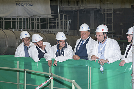 Rafael Mariano Grossi (R), director-general of the International Atomic Energy Agency, (third from left) tours the Russian nuclear power plant in the Kursk region of western Russia. He warned that fighting between Russian and Ukrainian troops nearby was an “extremely serious” risk to the facility. (Photo courtesy of ROSATOM)