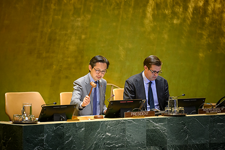 Do Hung Viet (left), president of the 2026 nuclear Nonproliferation Treaty Review Conference, gavels the session to attention.  (UN Photo/Loey Felipe)