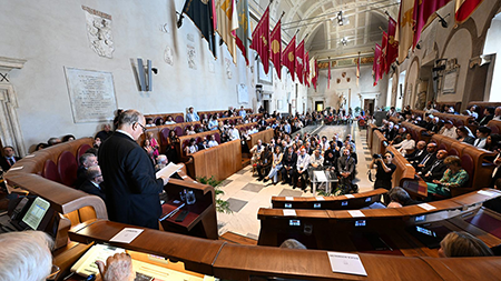 Participants in Nobel Peace Laureates assembly on AI and nuclear war announce their “Rome Declaration” July 16 at Rome City Hall. They called for an international treaty prohibiting “reckless integration” of AI in nuclear weapons operations. (©️ Global Nobel Laureates Assembly – Photo by Benedetta Guidantoni and C. Valletti)