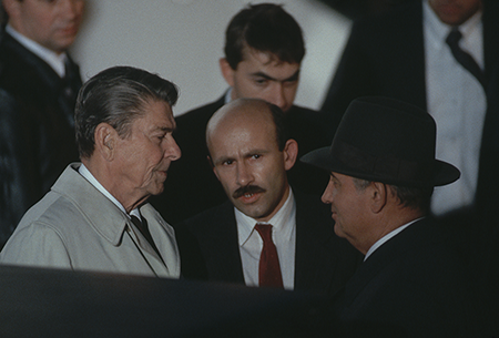 U.S. President Ronald Reagan (left) and Soviet leader Mikhail Gorbachev at the end of their 1986 summit meeting in Reykjavik, Iceland. (Photo: Wally McNamee/CORBIS/Corbis via Getty Images)