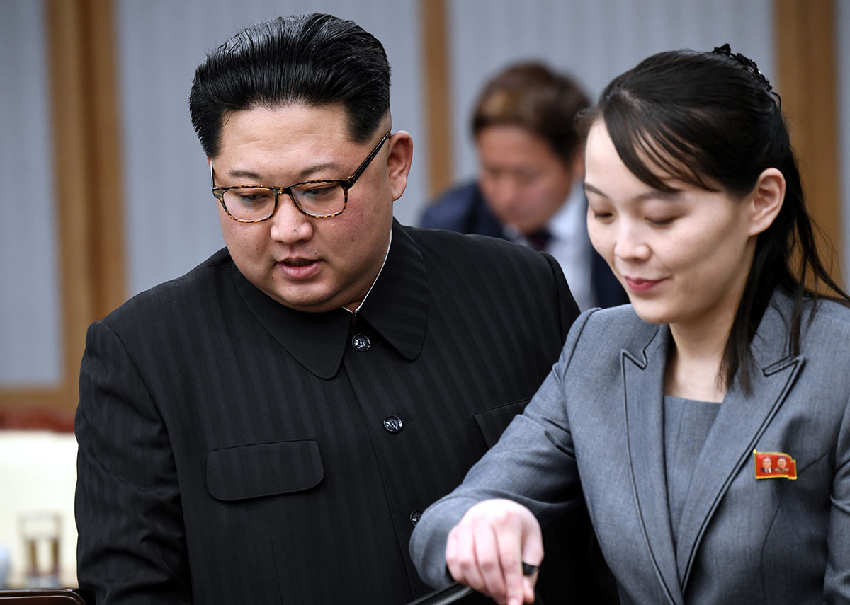 North Koraen Leader Kim Jong Un (L) and sister Kim Yo Jong attend the Inter-Korean Summit at the Peace House on April 27, 2018 in Panmunjom, South Korea. (Photo: Korea Summit Press Pool/Getty Images)