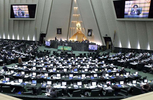 The building of Iranian parliament, June 8, 2011 (Photo: Parmida Rahimi, Flickr)