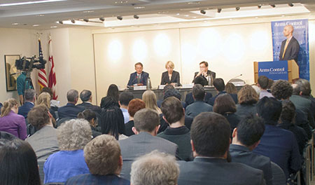 Press Briefing with Thomas Countryman, Joan Rohlfing, Jon Wolfsthal, and Kingston Reif. (Photo: Arms Control Association/ ALLEN HARRIS)