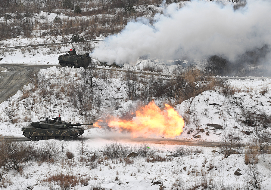 South Korea-U.S. military exercises, such as these in January at a training field in Pocheon, often exacerbate tensions with North Korea. Some analysts say refraining from overly aggressive demonstrations of power could help reopen the door to diplomacy with Pyongyang. (Photo by Jung Yeon-Je/AFP via Getty Images)